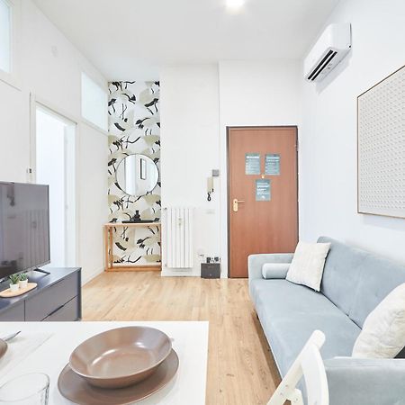 Spacious Flat Close To Fondazione Prada & Metro Милан Экстерьер фото