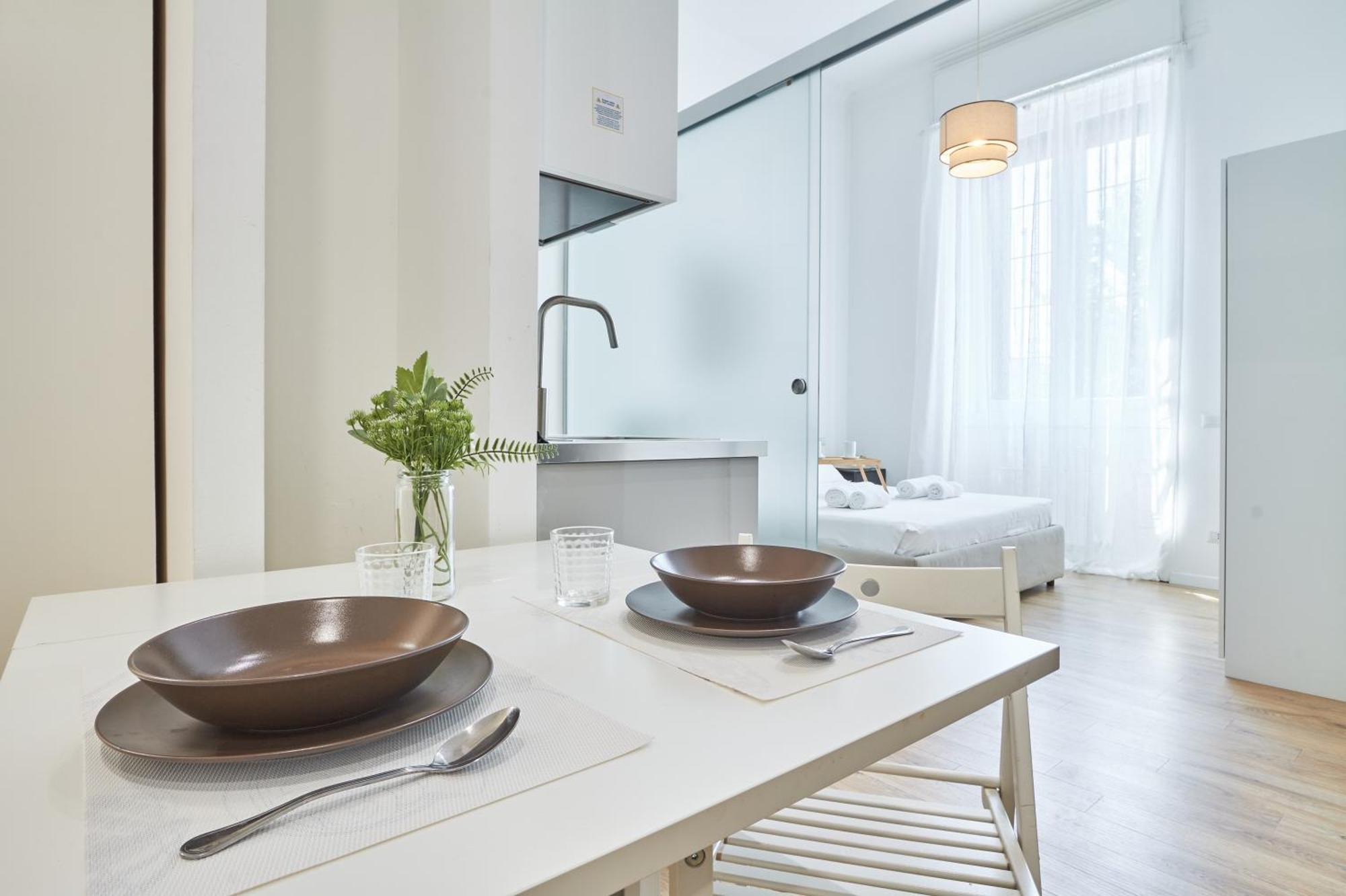 Spacious Flat Close To Fondazione Prada & Metro Милан Экстерьер фото
